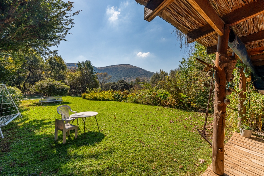 4 Bedroom Property for Sale in Hartbeespoort Rural North West